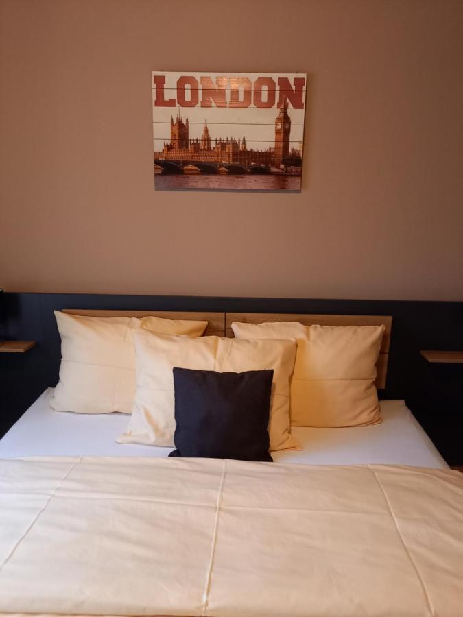 Hotel Lindenhof Rödermark Esterno foto