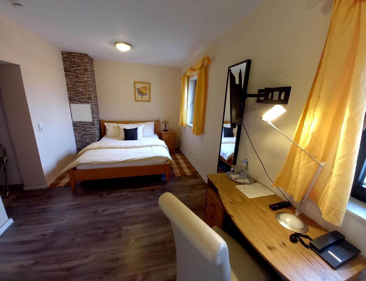 Hotel Lindenhof Rödermark Esterno foto