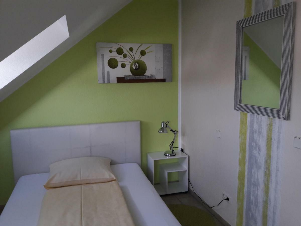 Hotel Lindenhof Rödermark Esterno foto